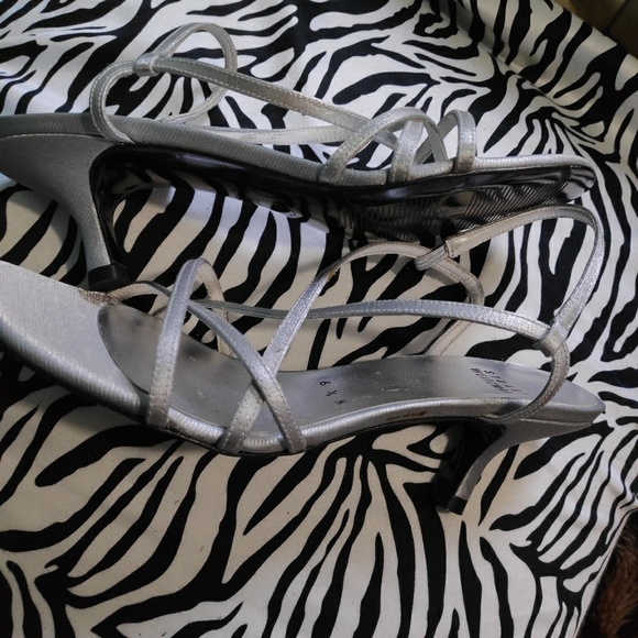 Stuart Weitzman shoes 6.5N - Picture 4 of 6